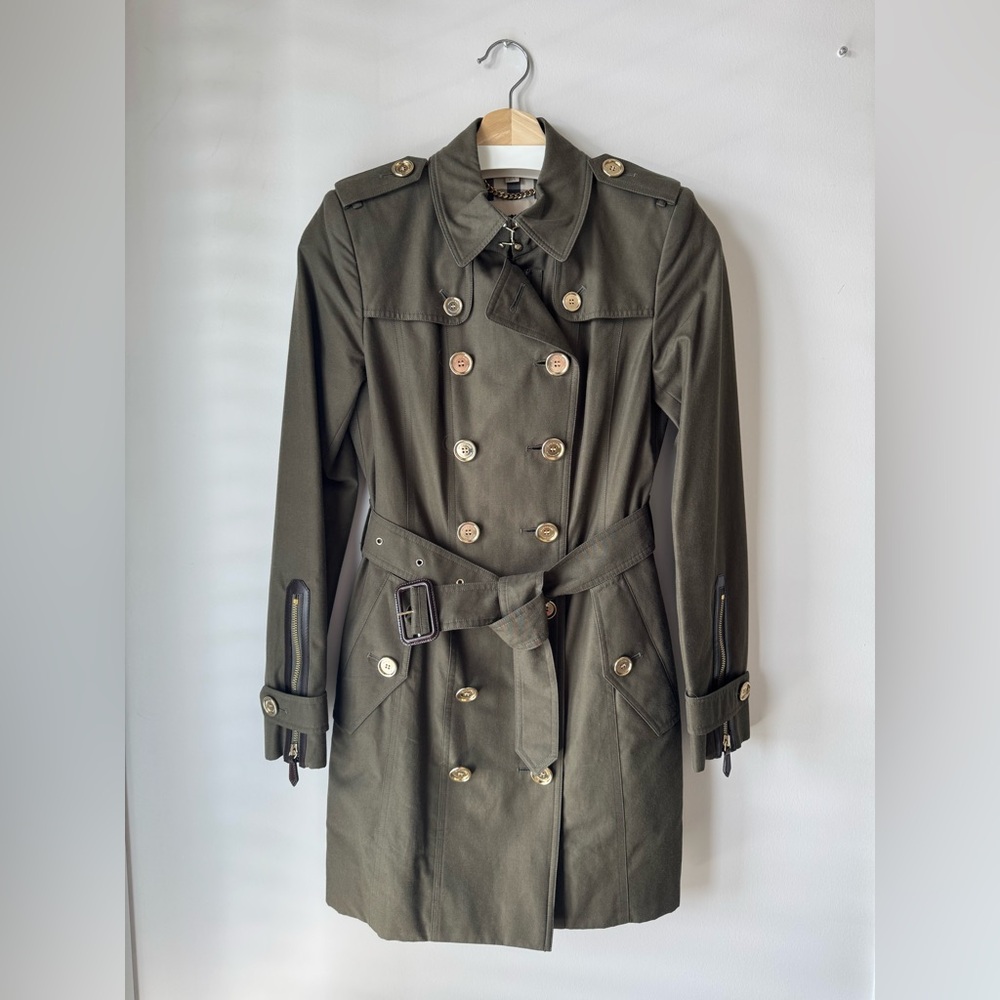 *Like New* Burberry Premium Khaki Double-Breasted Trench Coat (authenticated)